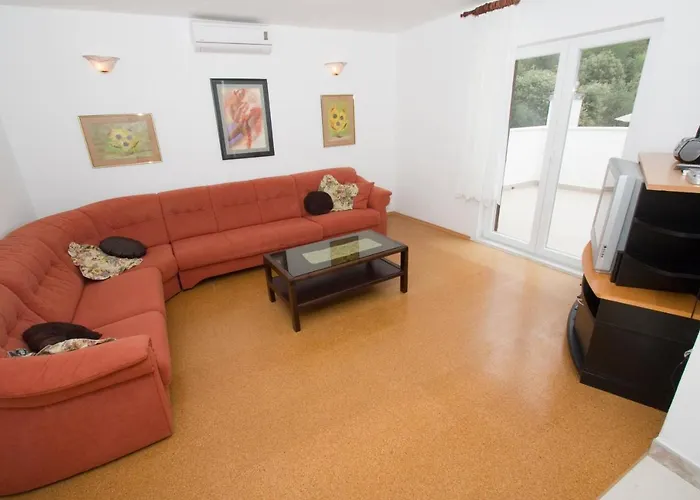 别墅 Holiday Home 马卡尔斯卡