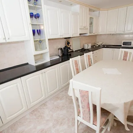 Willa Holiday Home Makarska