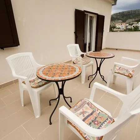 Willa Holiday Home